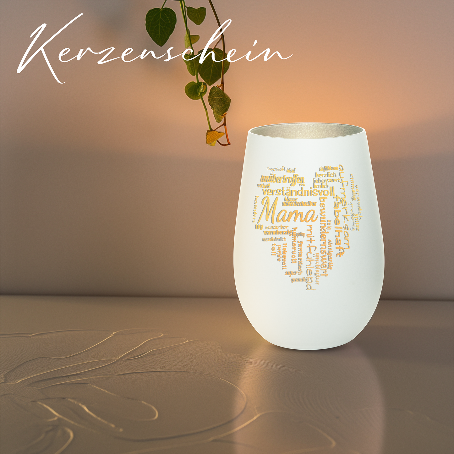 Hochwertiges Glas Windlicht mit Gravur "MAMA GROßES HERZ" in der Farbe Weiß/Silber
