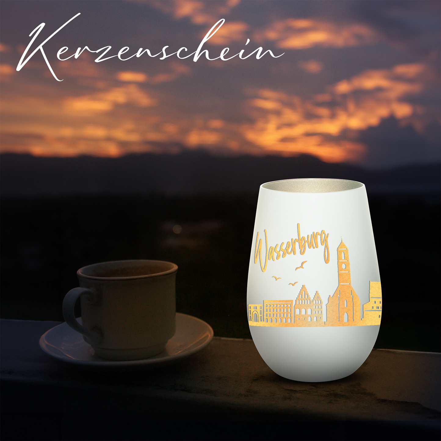 Hochwertiges Glas Windlicht mit Gravur "SKYLINE WASSERBURG" in der Farbe Weiß/Silber