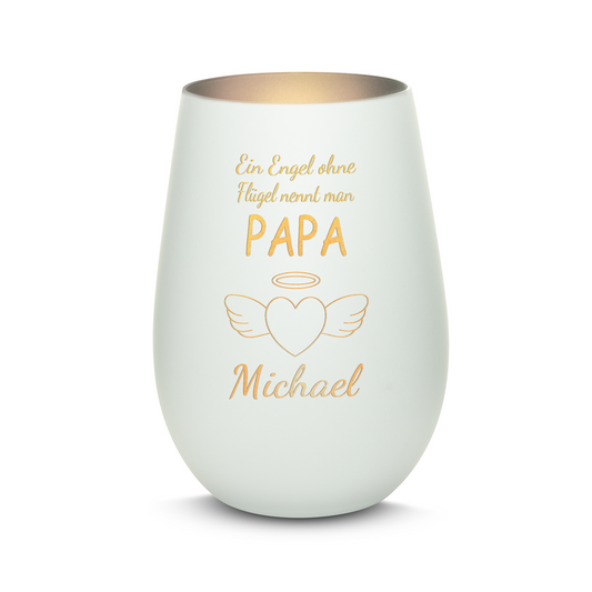 Hochwertiges Glas Windlicht mit Gravur "EIN ENGEL OHNE FLÜGEL NENNT MAN PAPA" mit Wunschname in der Farbe Weiß/Silber
