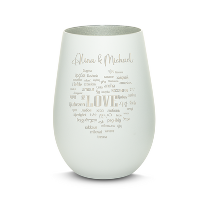 Hochwertiges Glas Windlicht mit Gravur "LIEBE IN ALLEN SPRACHEN" mit Wunschnamen in der Farbe Weiß/Silber