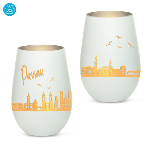 Hochwertiges Glas Windlicht mit Gravur "SKYLINE PASSAU" in der Farbe Weiß/Silber