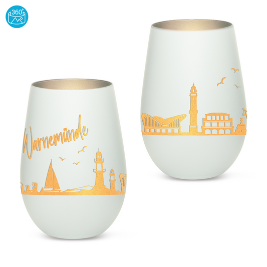 Hochwertiges Glas Windlicht mit Gravur "SKYLINE WARNEMÜNDE" in der Farbe Weiß/Silber
