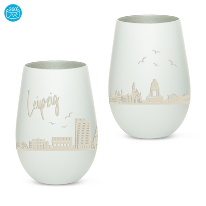 Hochwertiges Glas Windlicht mit Gravur "SKYLINE LEIPZIG" in der Farbe Weiß/Silber