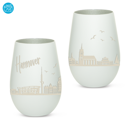 Hochwertiges Glas Windlicht mit Gravur "SKYLINE HANNOVER" in der Farbe Weiß/Silber