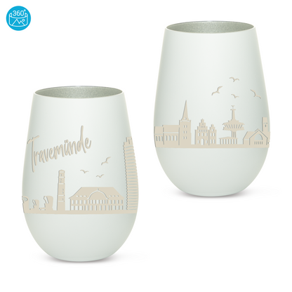 Hochwertiges Glas Windlicht mit Gravur "SKYLINE TRAVEMÜNDE" in der Farbe Weiß/Silber
