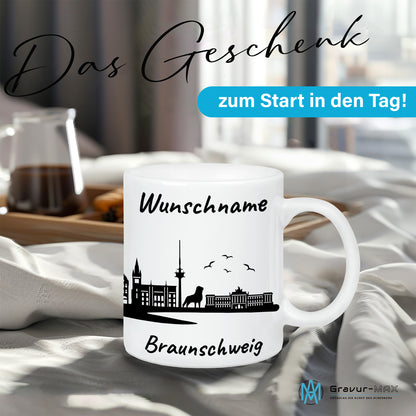Tasse in Weiß 330ml bedruckt mit der Skyline von Braunschweig personalisierbar mit Wunschname