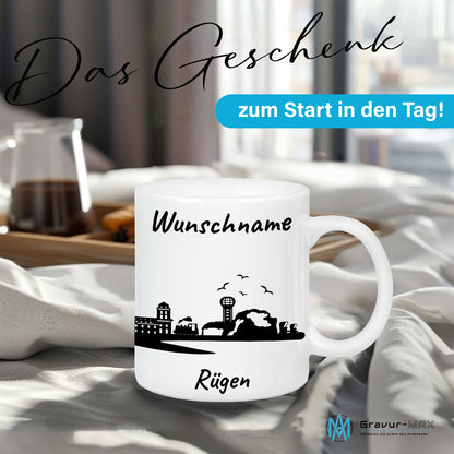 Tasse in Weiß 330ml bedruckt mit der Skyline von Rügen personalisierbar mit Wunschname