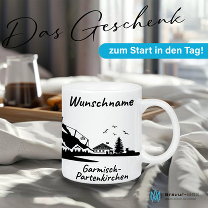 Tasse in Weiß 330ml bedruckt mit der Skyline von Garmisch-Partenkirchen personalisierbar mit Wunschname