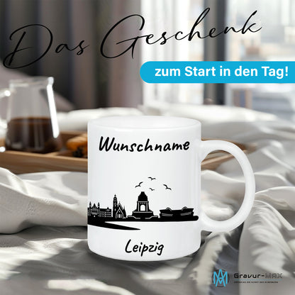 Tasse in Weiß 330ml bedruckt mit der Skyline von Leipzig personalisierbar mit Wunschname