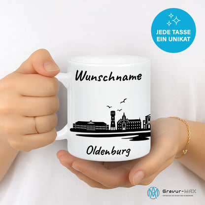 Tasse in Weiß 330ml bedruckt mit der Skyline von Oldenburg personalisierbar mit Wunschname
