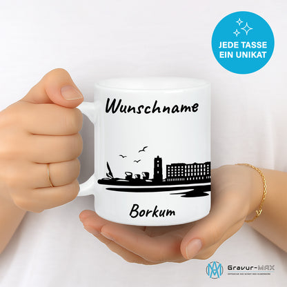 Tasse in Weiß 330ml bedruckt mit der Skyline von Borkum personalisierbar mit Wunschname