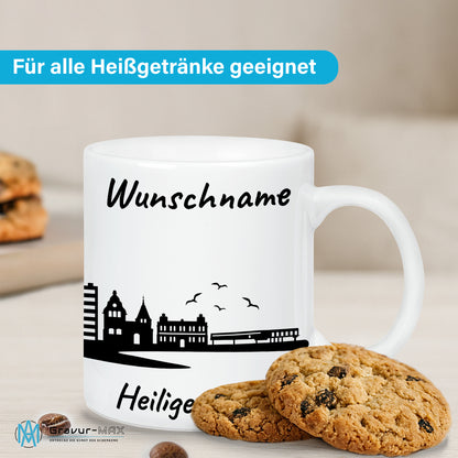 Tasse in Weiß 330ml bedruckt mit der Skyline von Heiligenhafen personalisierbar mit Wunschname