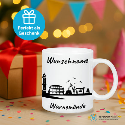 Tasse in Weiß 330ml bedruckt mit der Skyline von Warnemünde personalisierbar mit Wunschname