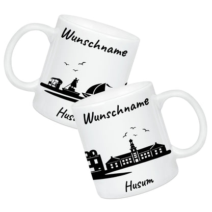 Tasse in Weiß 330ml bedruckt mit der Skyline von Husum personalisierbar mit Wunschname