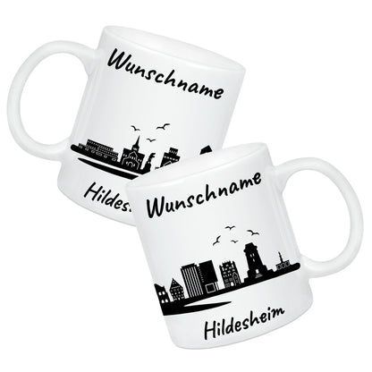 Tasse in Weiß 330ml bedruckt mit der Skyline von Hildesheim personalisierbar mit Wunschname