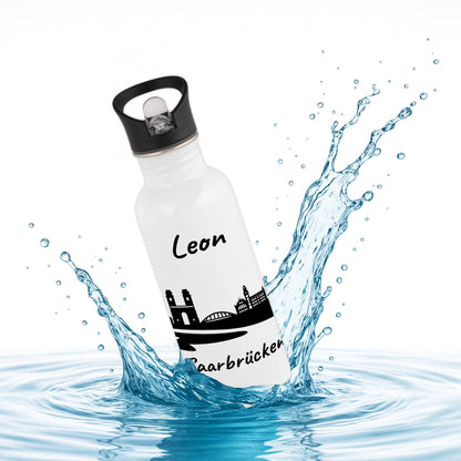 Trinkflasche in Weiß 600ml aus Edelstahl bedruckt mit der Skyline von Saarbrücken personalisierbar mit Wunschname