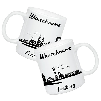 Tasse in Weiß 330ml bedruckt mit der Skyline von Freiburg personalisierbar mit Wunschname