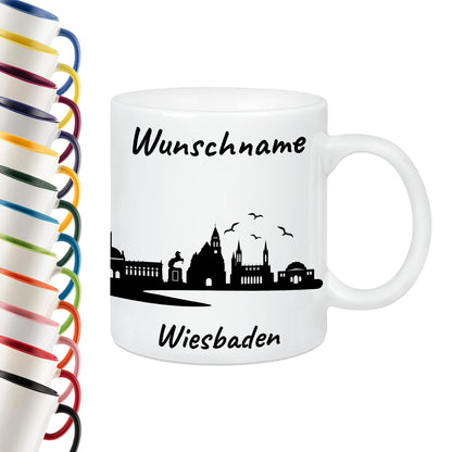 Tasse in Weiß 330ml bedruckt mit der Skyline von Wiesbaden personalisierbar mit Wunschname