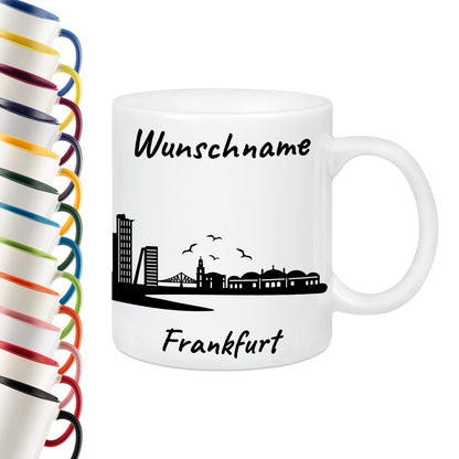 Tasse in Weiß 330ml bedruckt mit der Skyline von Frankfurt personalisierbar mit Wunschname