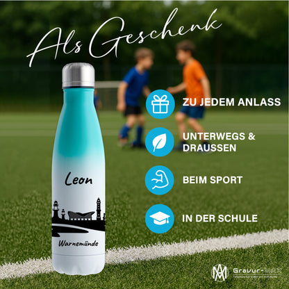 Trinkflasche in Weiß/Mint 500ml aus Edelstahl bedruckt mit der Skyline von Warnemünde personalisierbar mit Wunschname